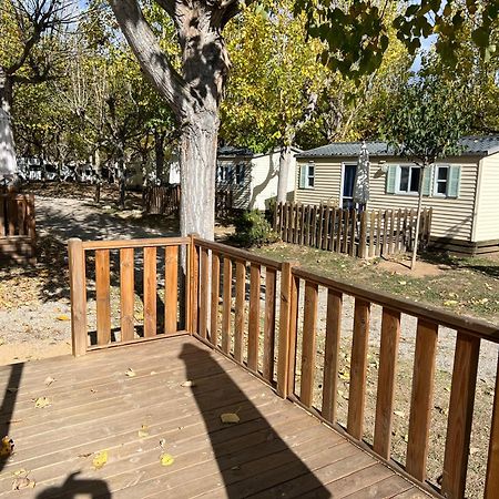 Porqueres Camping Bungalow El Llac De Banyoles מראה חיצוני תמונה