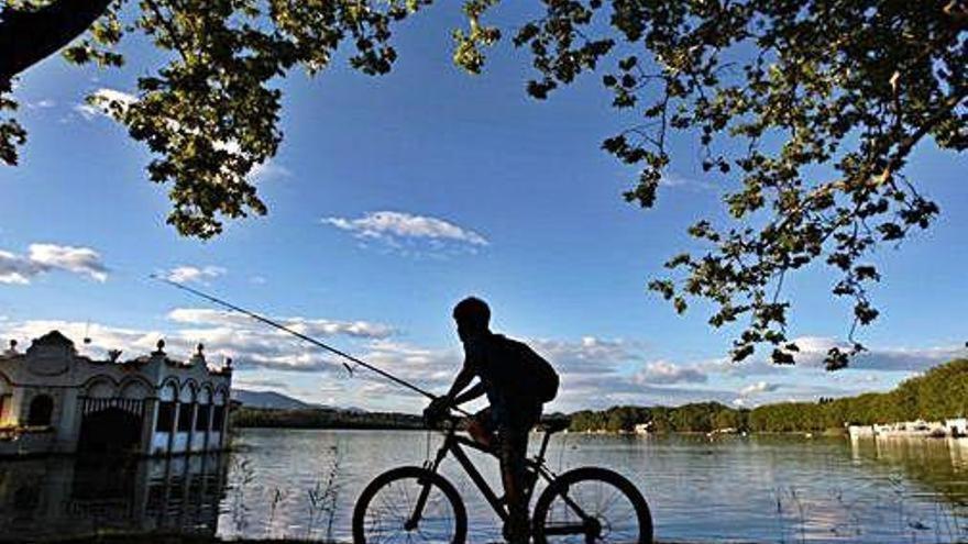 Porqueres Camping Bungalow El Llac De Banyoles מראה חיצוני תמונה