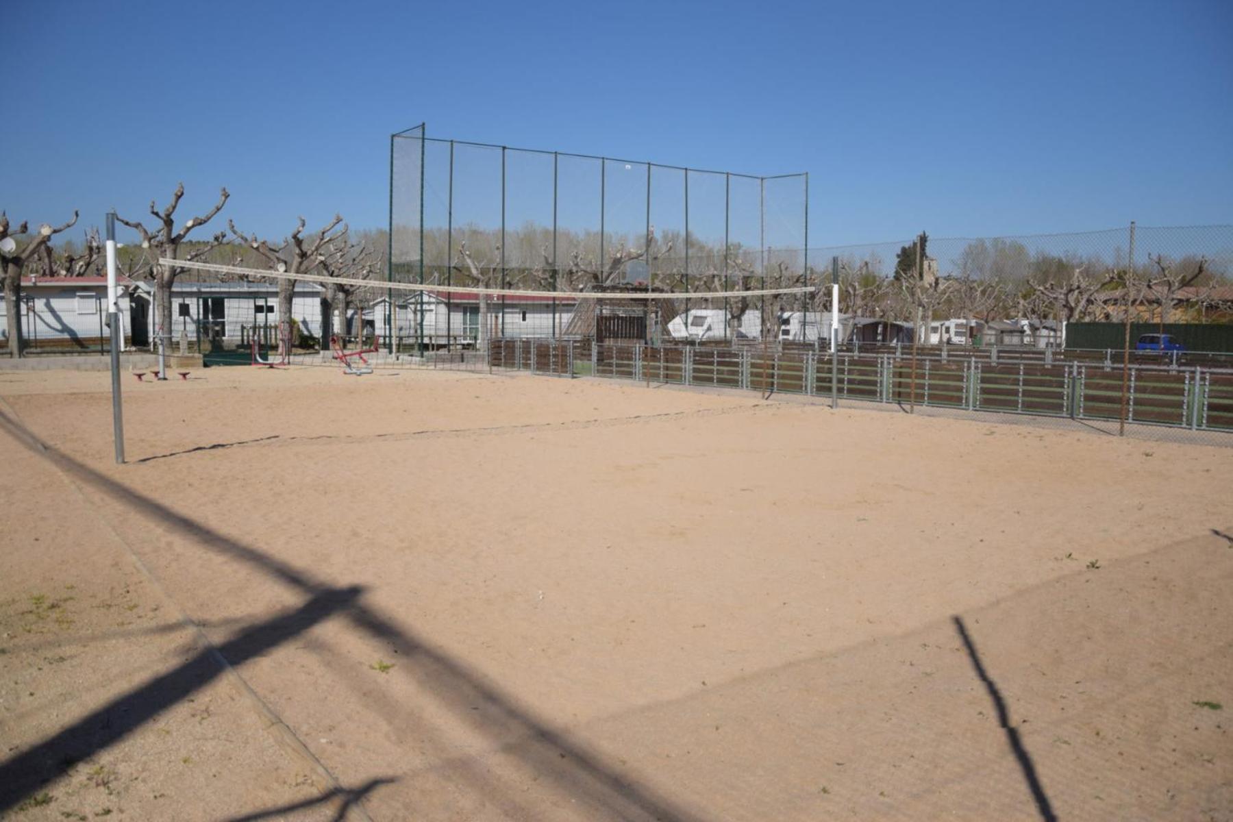 Porqueres Camping Bungalow El Llac De Banyoles מראה חיצוני תמונה