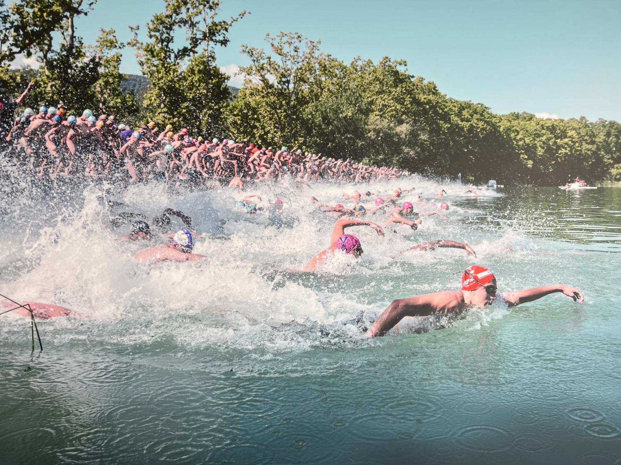 Porqueres Camping Bungalow El Llac De Banyoles מראה חיצוני תמונה