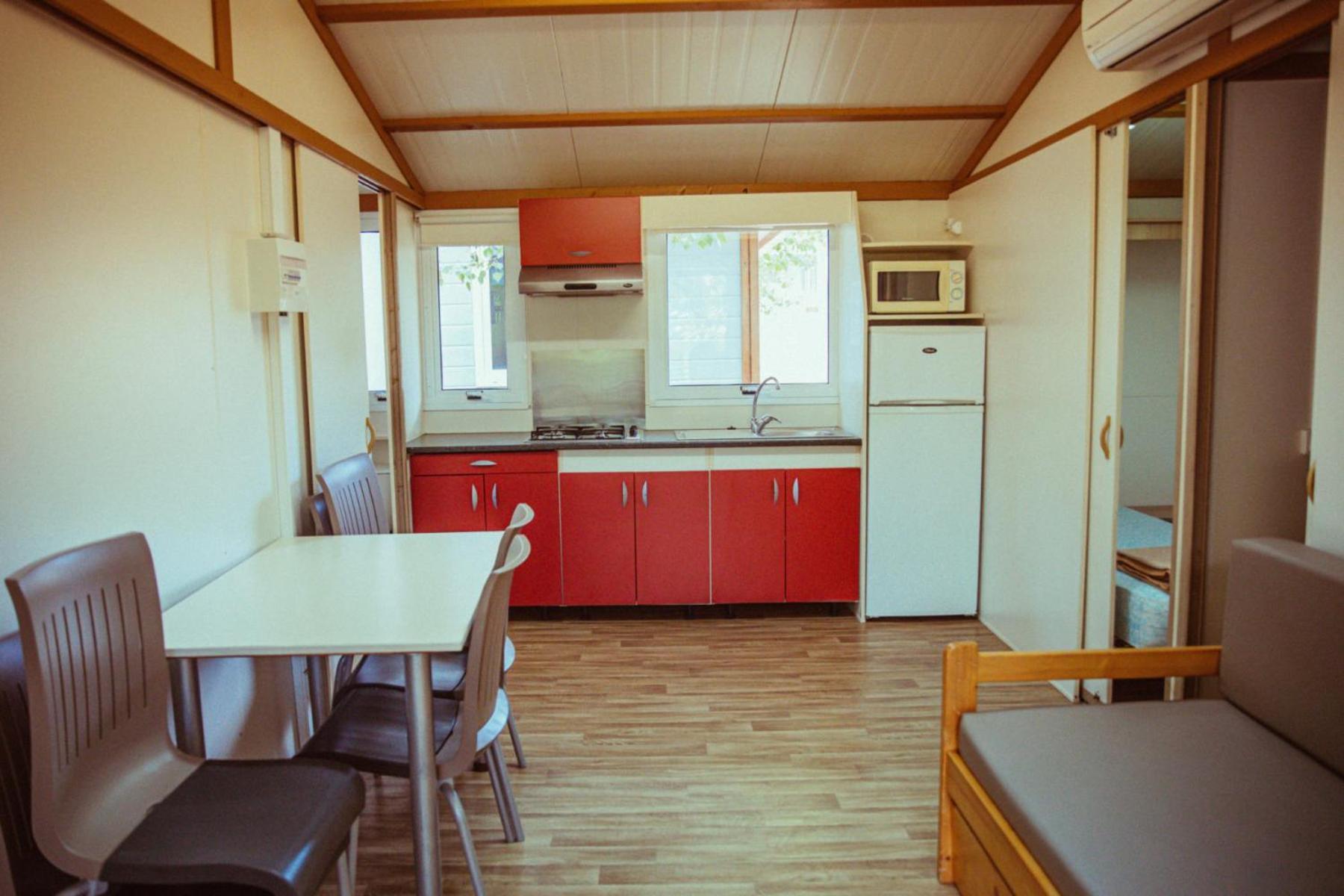 Porqueres Camping Bungalow El Llac De Banyoles חדר תמונה